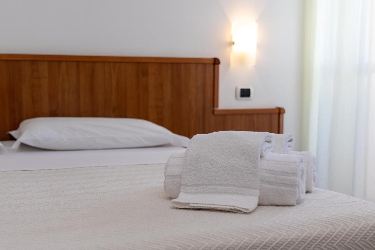 Hotel Royal Giulianova Kültér fotó